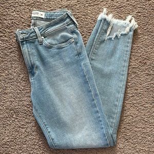 Like new!!Just Black Denim skinny Leg size 29